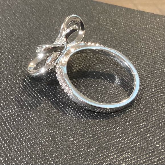 Beautiful Bow Sterling 925 Ring - Picture 3 of 7